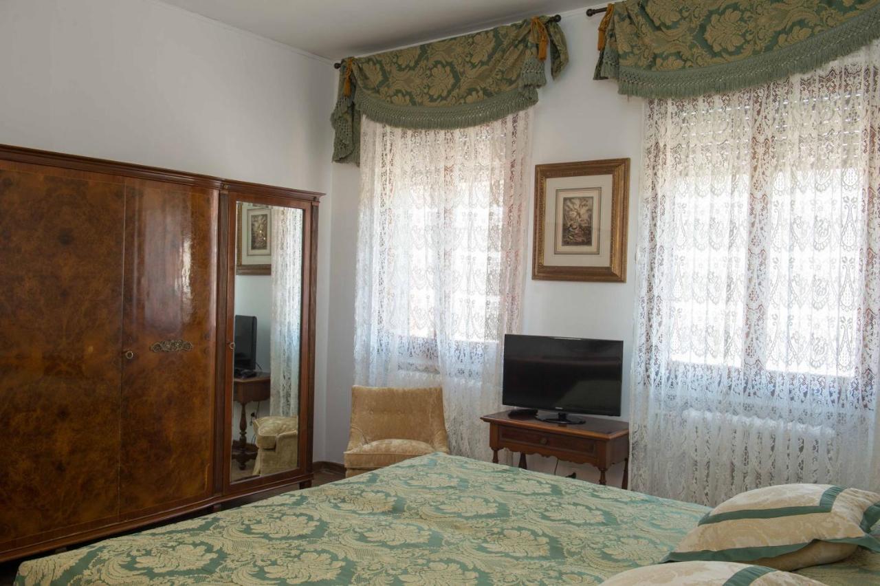 Savoia E Jolanda Apartments Venice Exterior photo