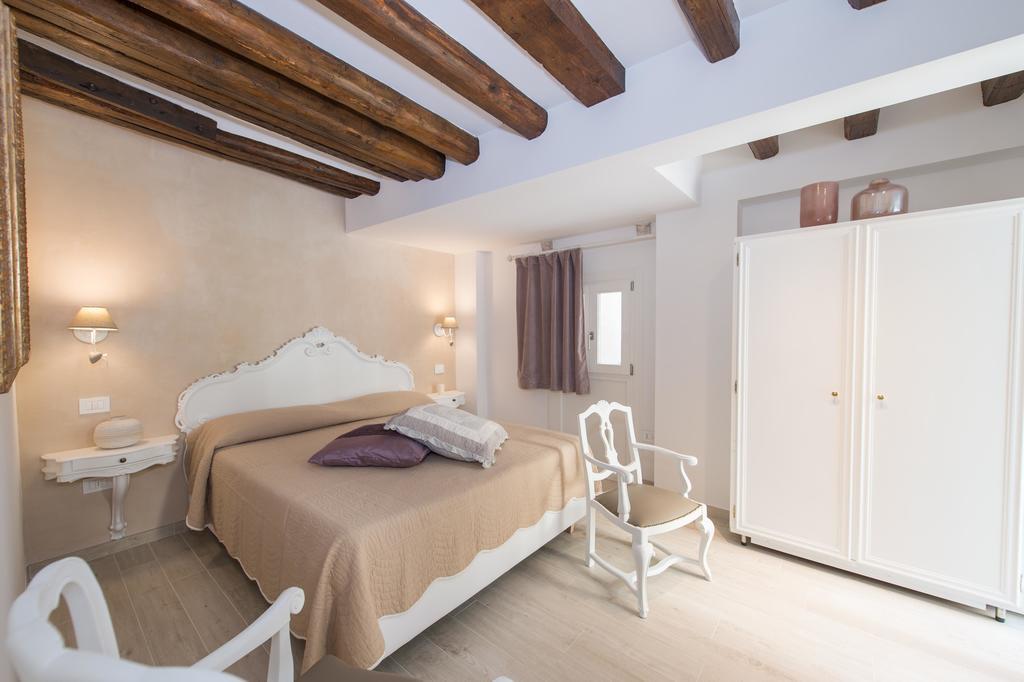 Savoia E Jolanda Apartments Venice Room photo