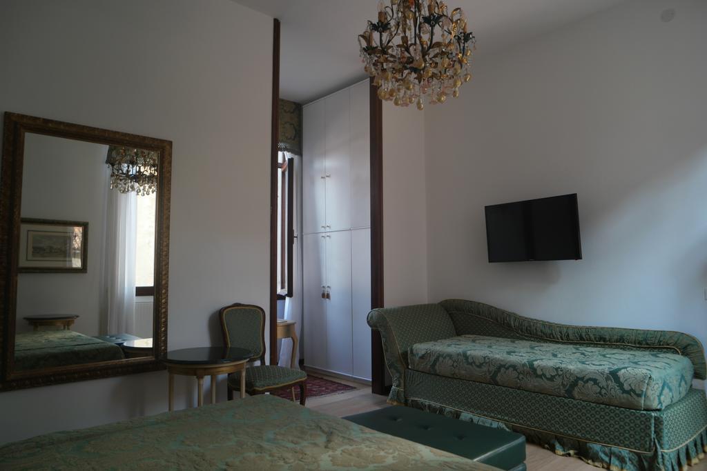 Savoia E Jolanda Apartments Venice Exterior photo