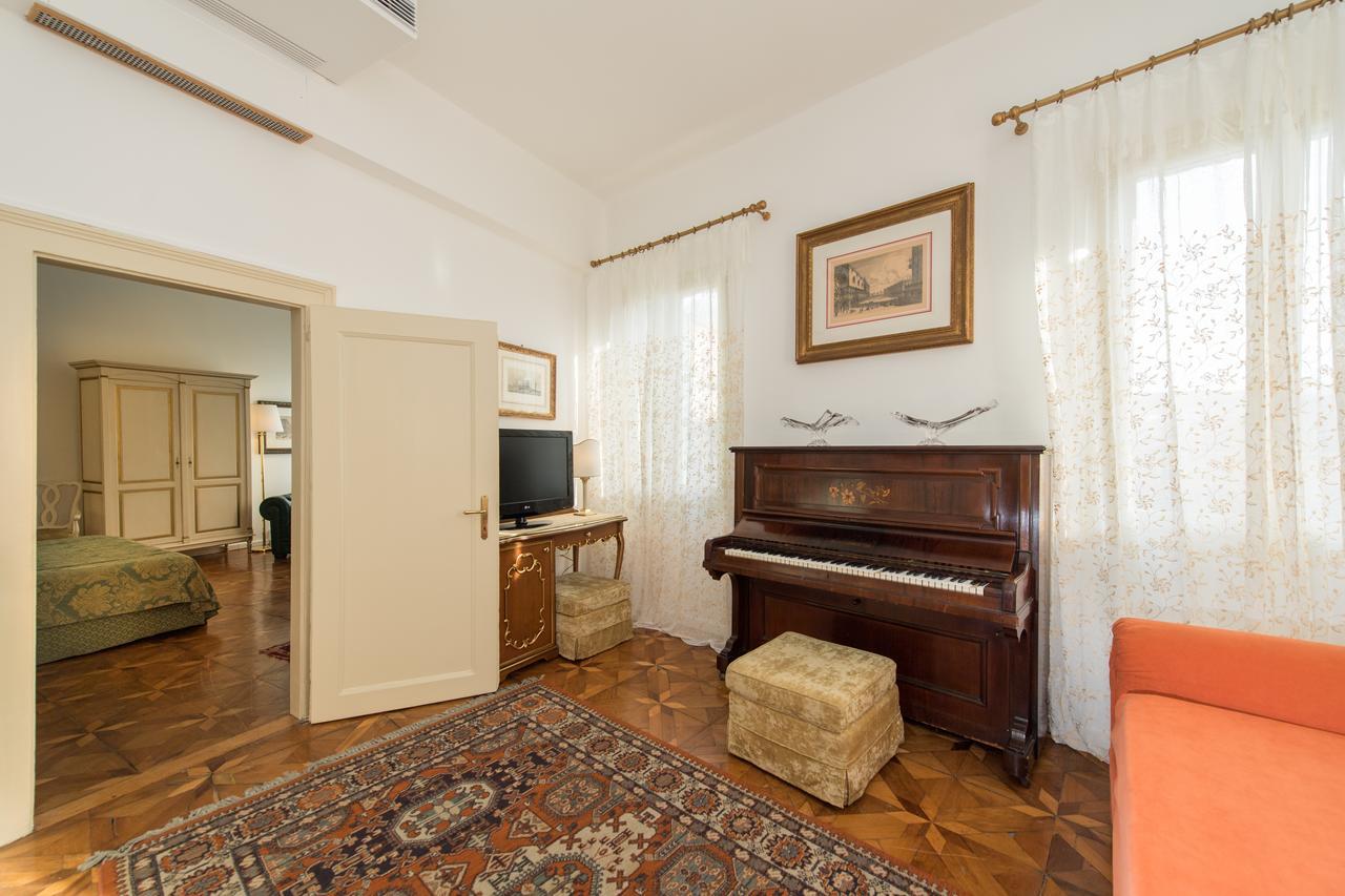 Savoia E Jolanda Apartments Venice Exterior photo
